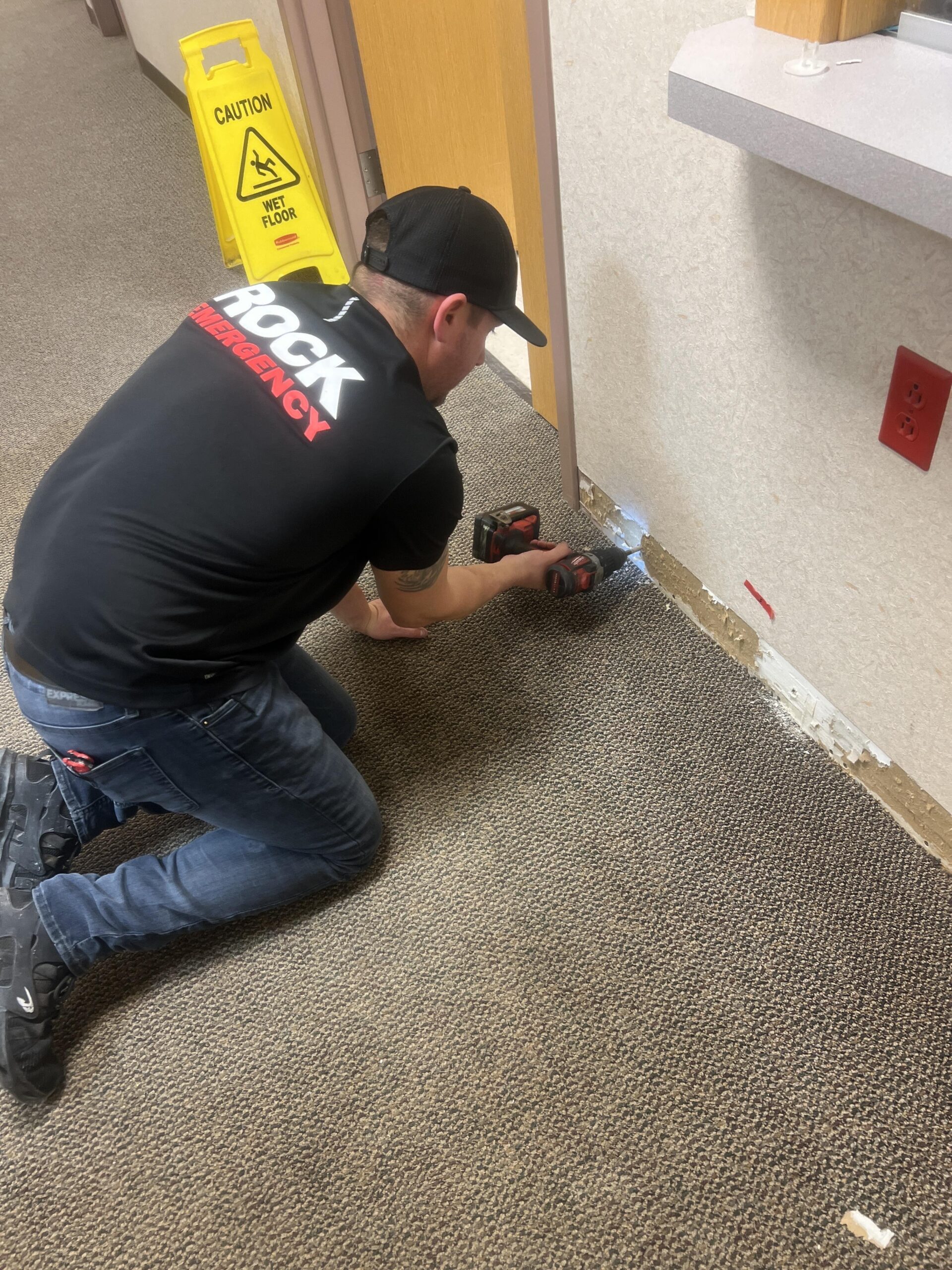 How to Prevent Mold Growth After Water Damage - Rock Emergency
